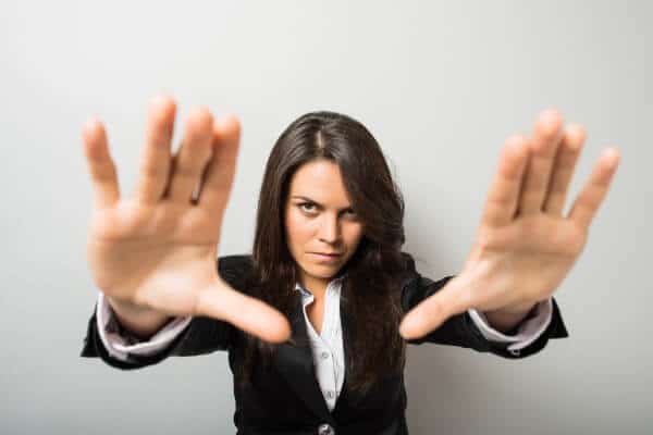 Hypnotherapist woman building rapport by wearing smart clothing