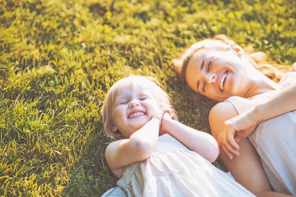 mother child happy smile resilience hypnotherapy hypnosis