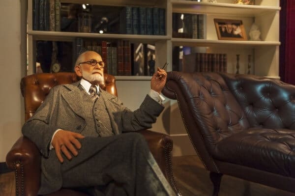 analytical hypnotherapy hypno-analysis sigmund freud psychologist psychotherapist therapy room